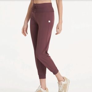Vuori Daily Jogger